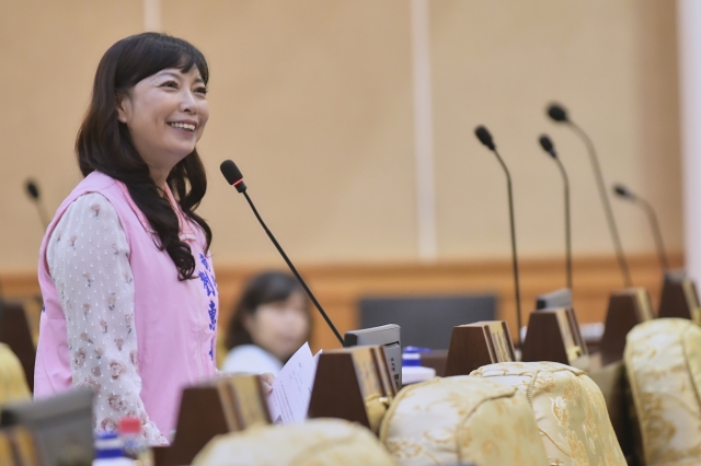 2025-11-04 第20屆第6次定期會-縣政質詢(共24張)